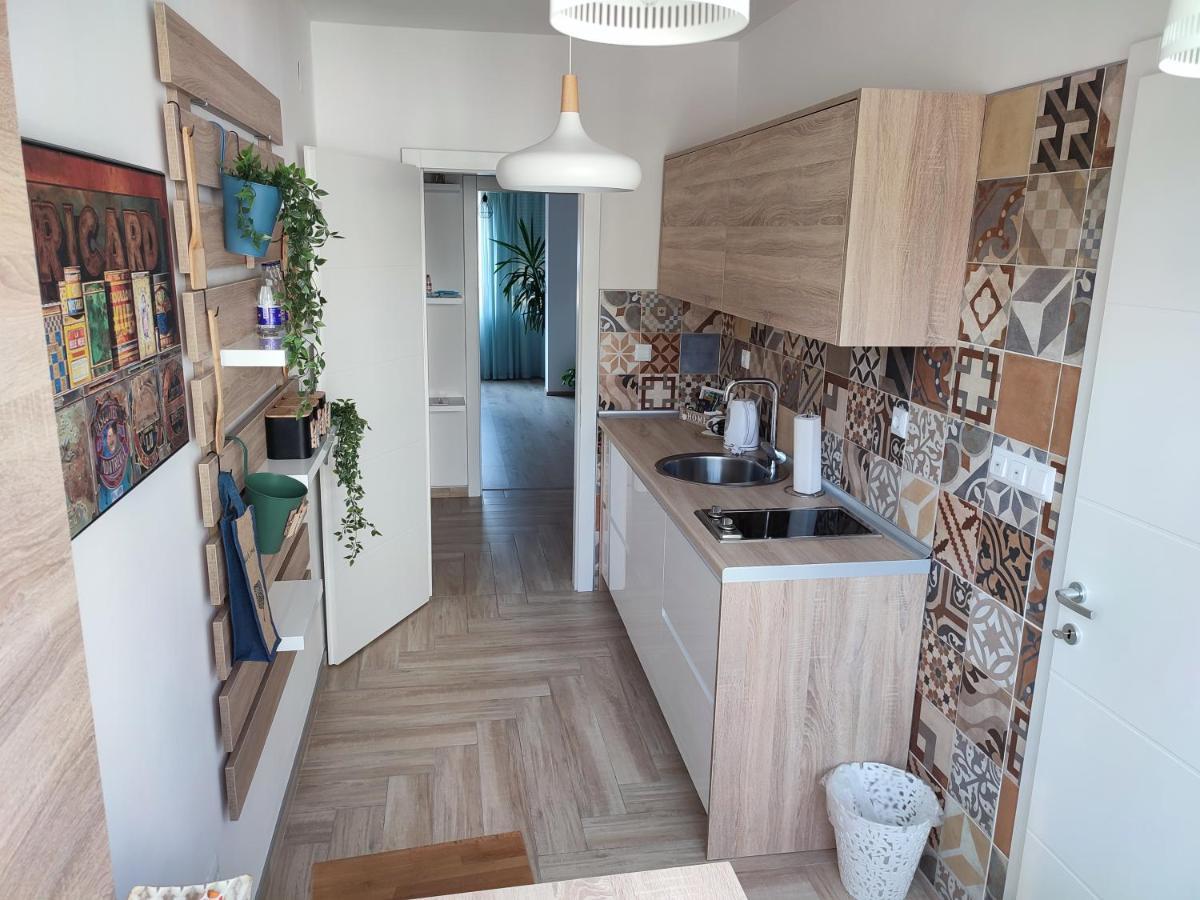 Apartamento Apartman Lena Tuzla Exterior foto